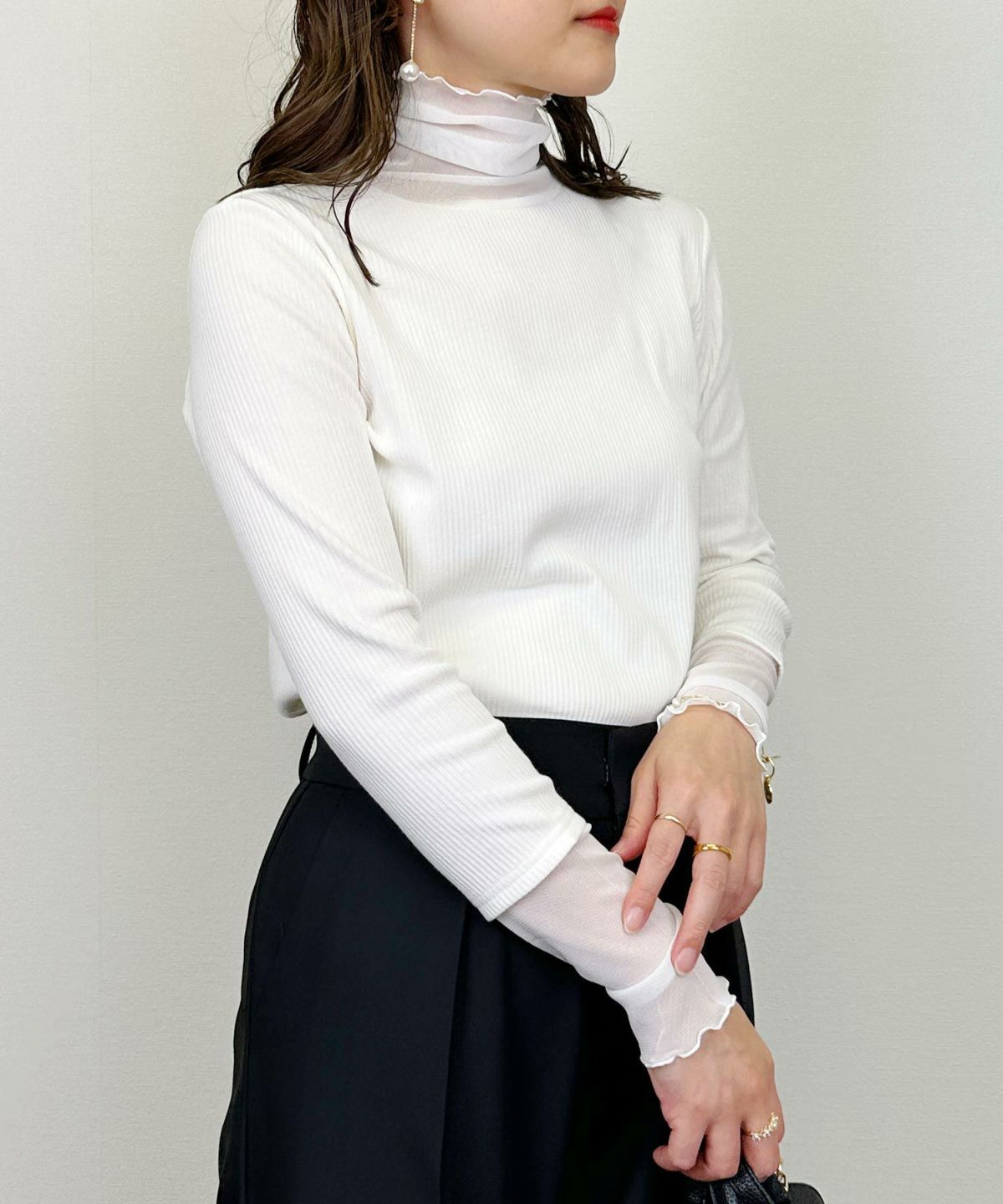 model：H164　着用サイズ：M　アイボリー