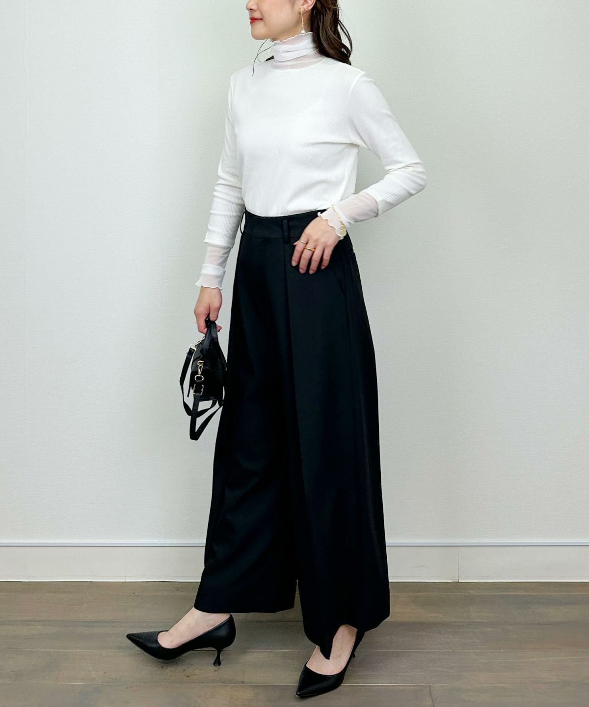 model：H164　着用サイズ：M　アイボリー