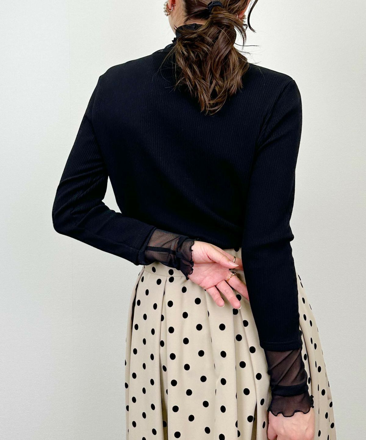 model：H164　着用サイズ：M　ブラック