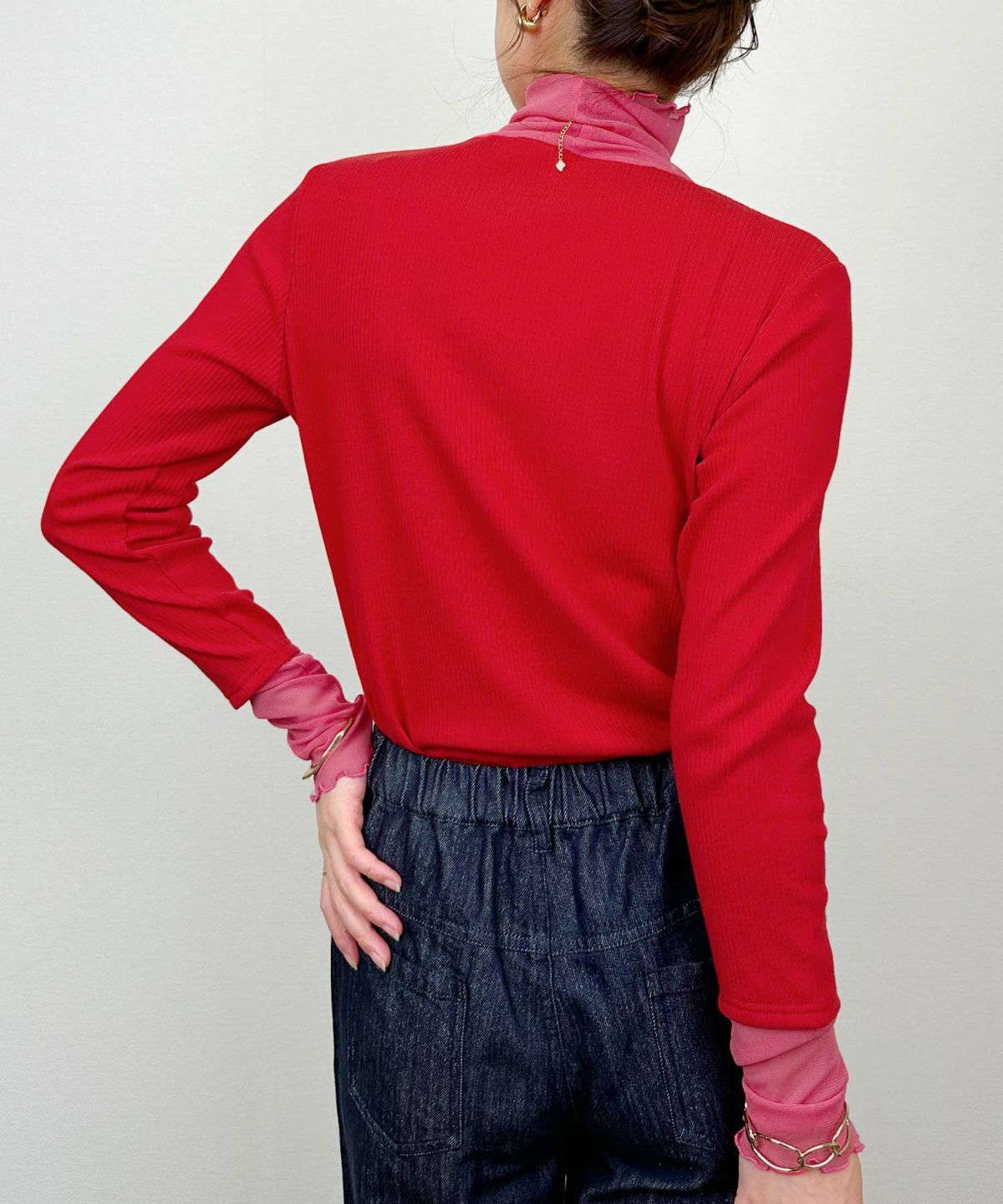 model：H164　着用サイズ：M　レッド