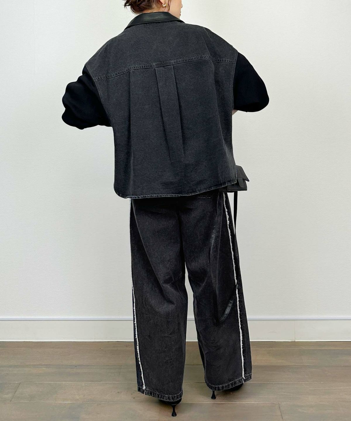 model：H164　着用サイズ：M　ブラック