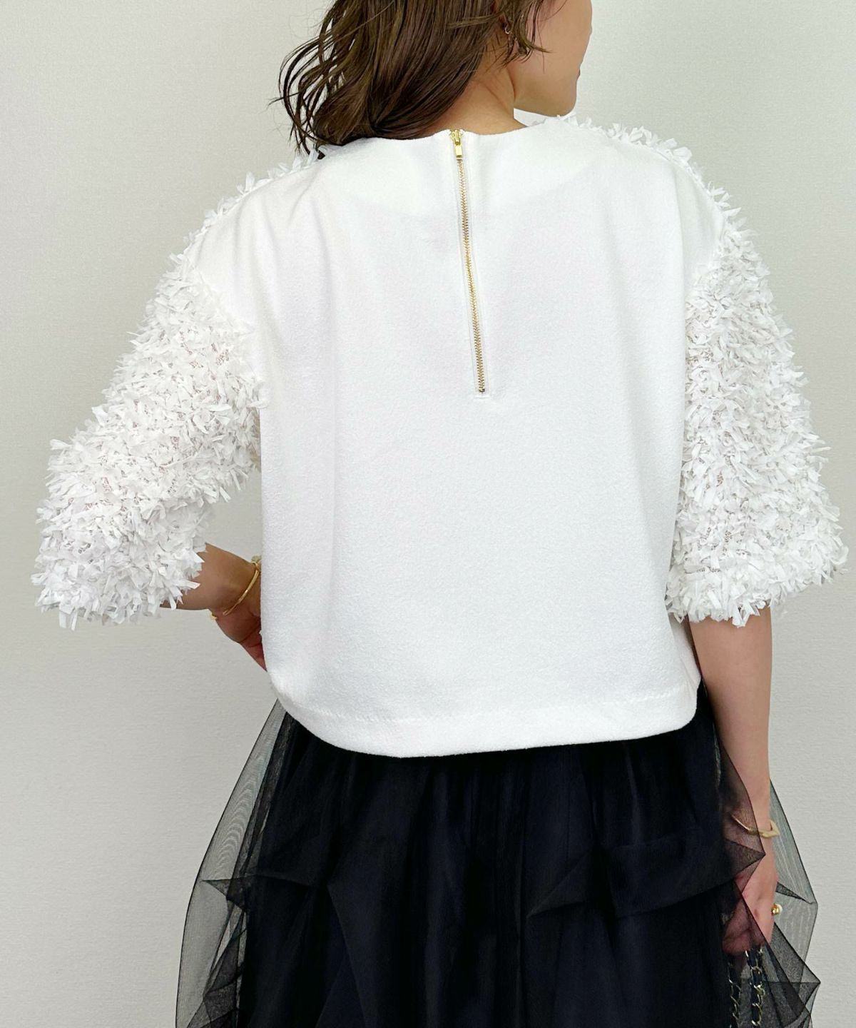 model：H164　着用サイズ：M　オフホワイト