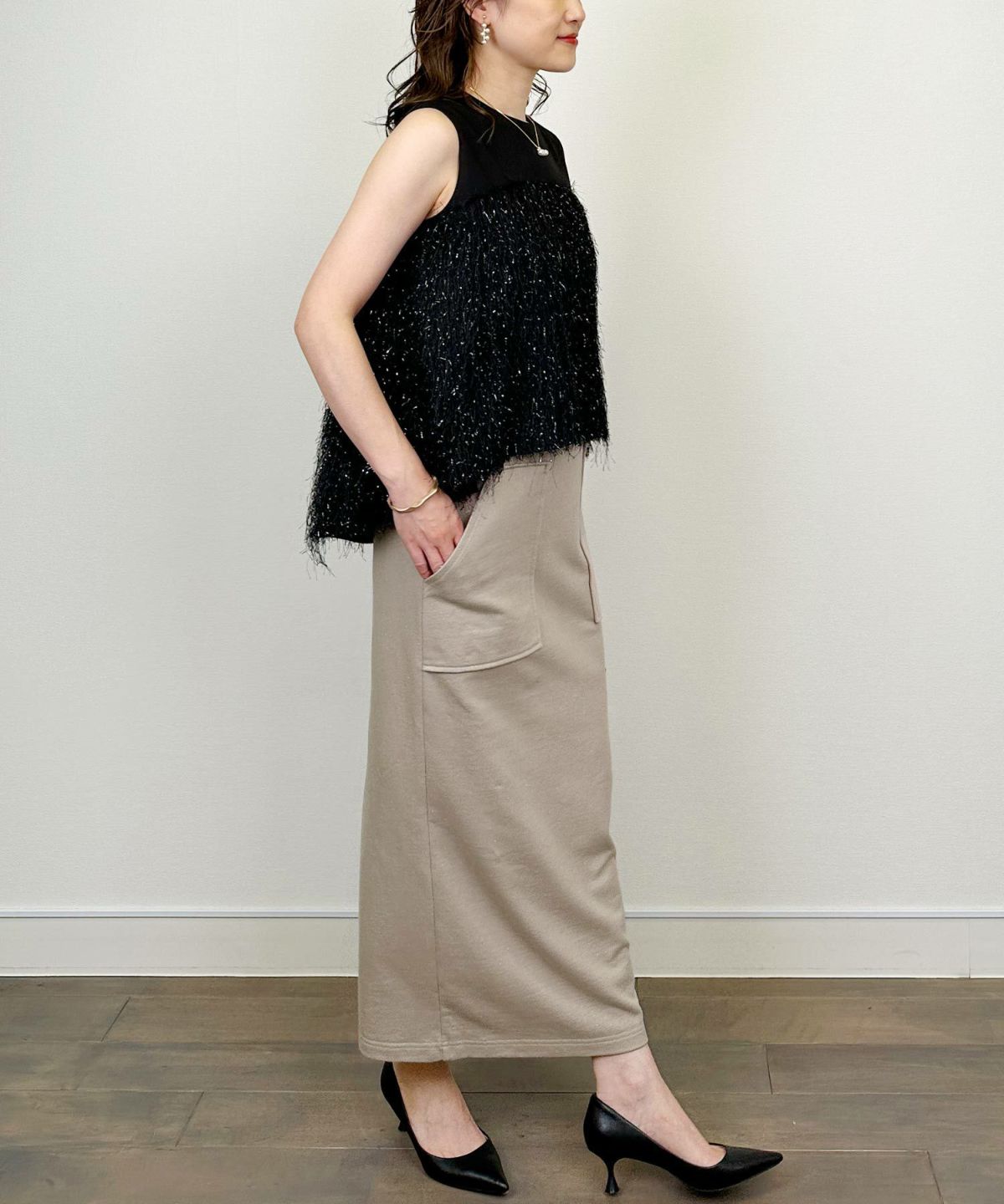 model：H164　着用サイズ：M　モカ