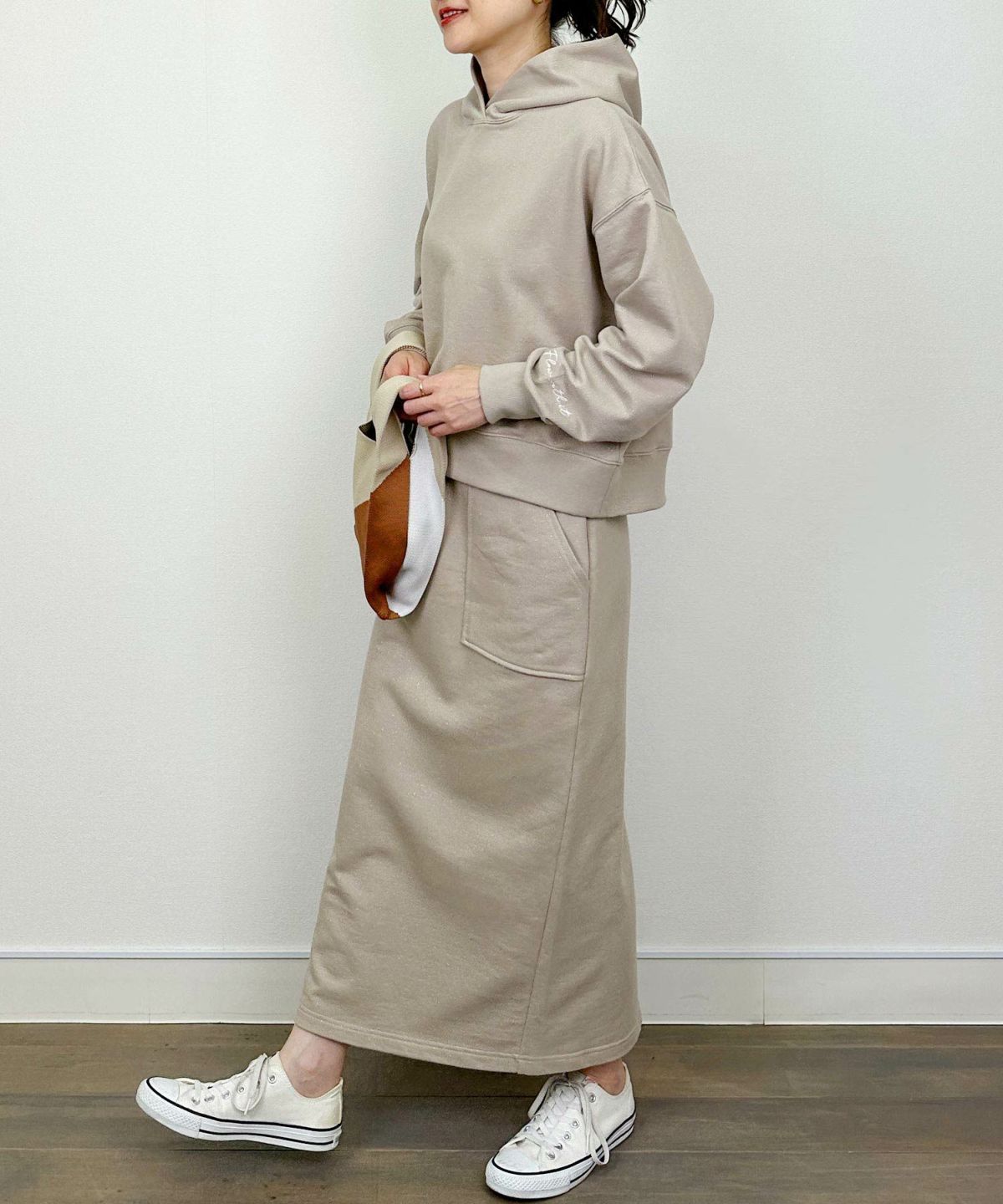 model：H164　着用サイズ：M　モカ　セットアップで