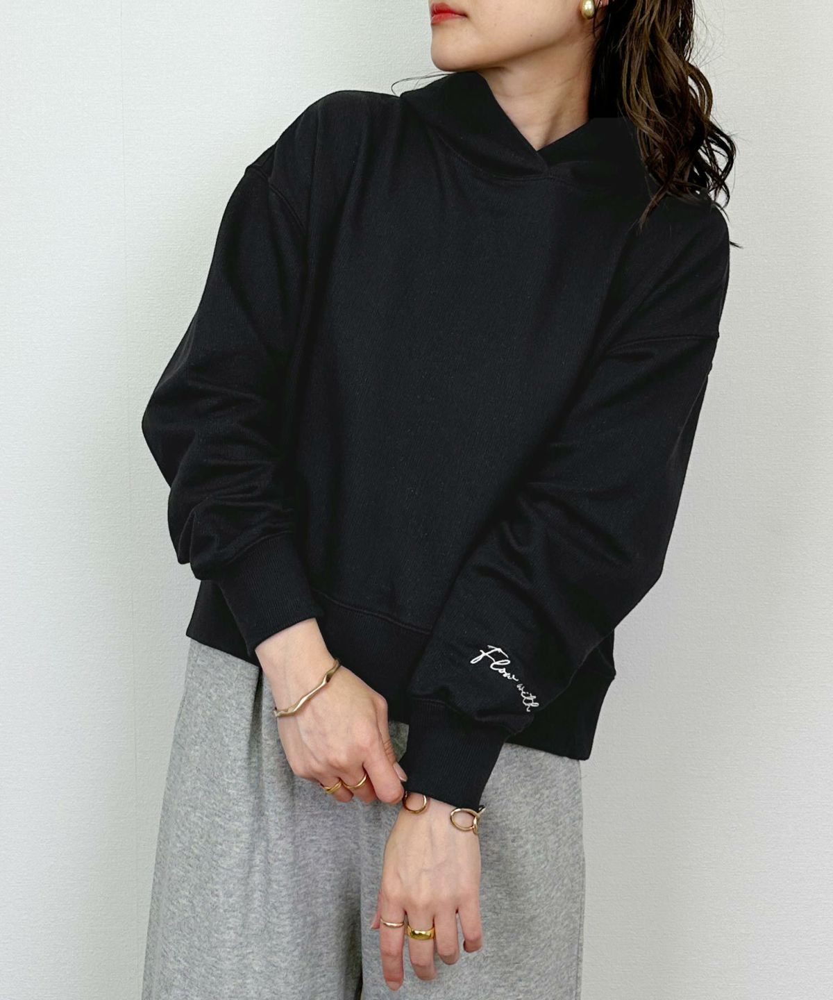 model：H164　着用サイズ：M　ブラック