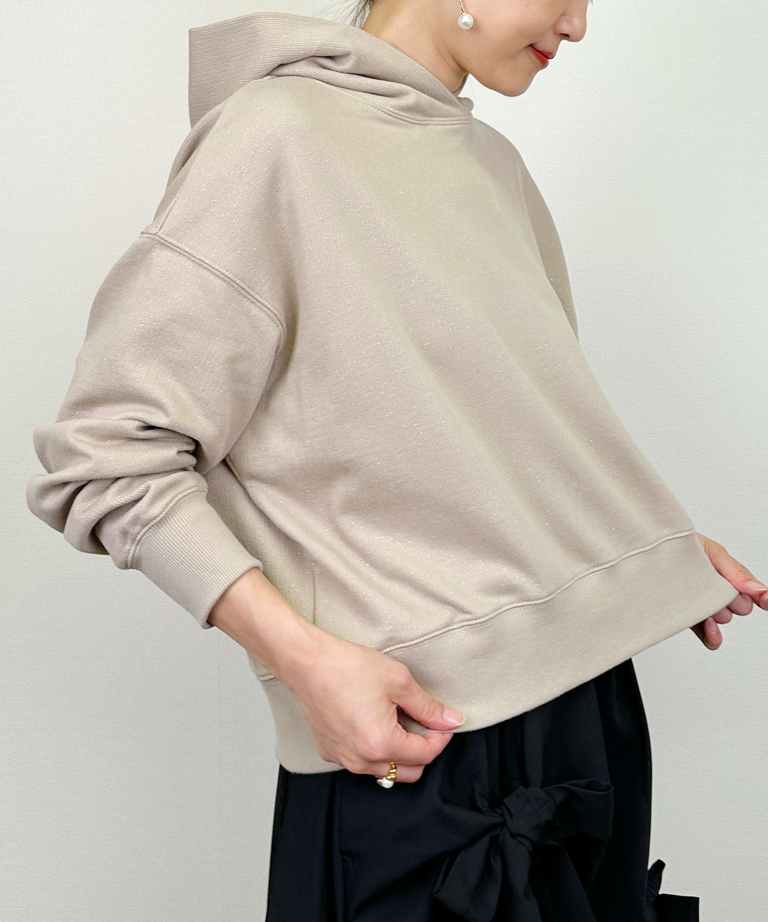 model：H164　着用サイズ：M　モカ
