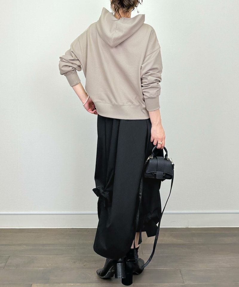 model：H164　着用サイズ：M　モカ