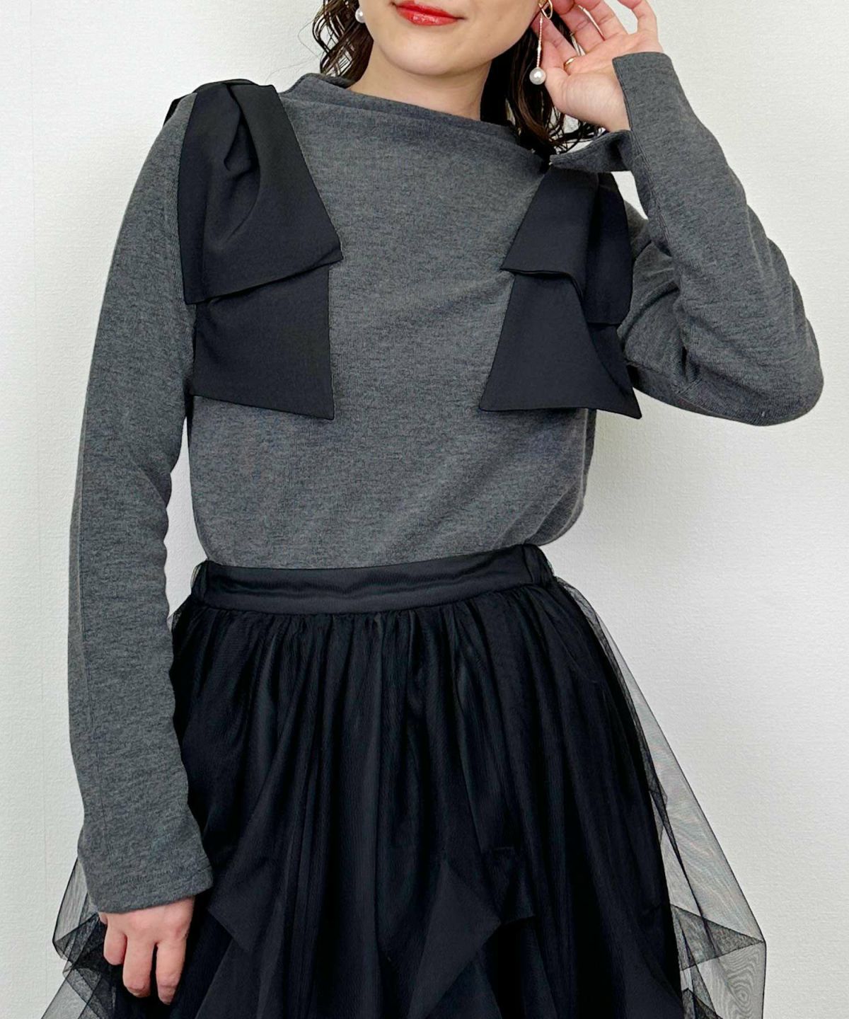 model：H164　着用サイズ：M　チャコールグレー