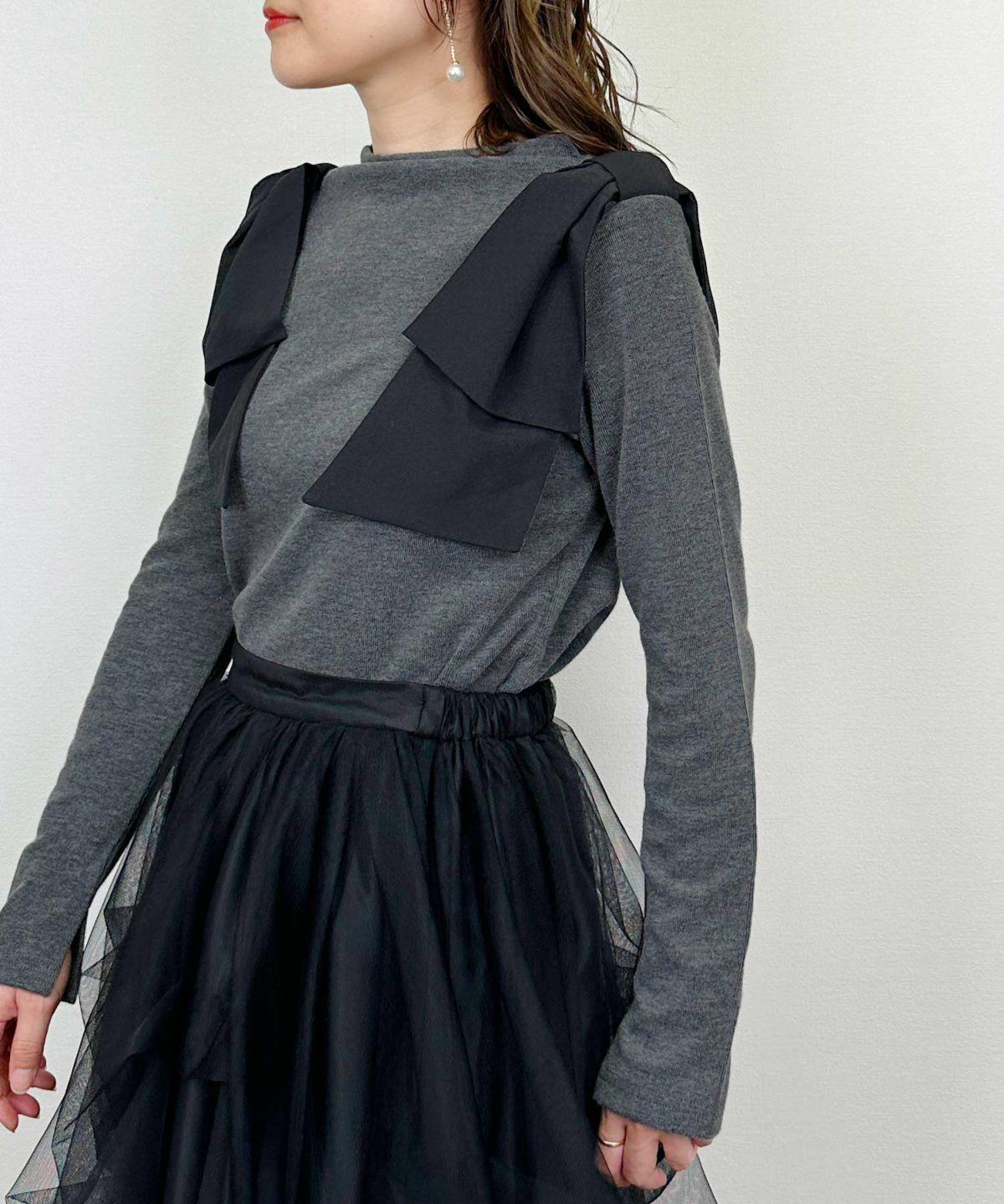 model：H164　着用サイズ：M　チャコールグレー