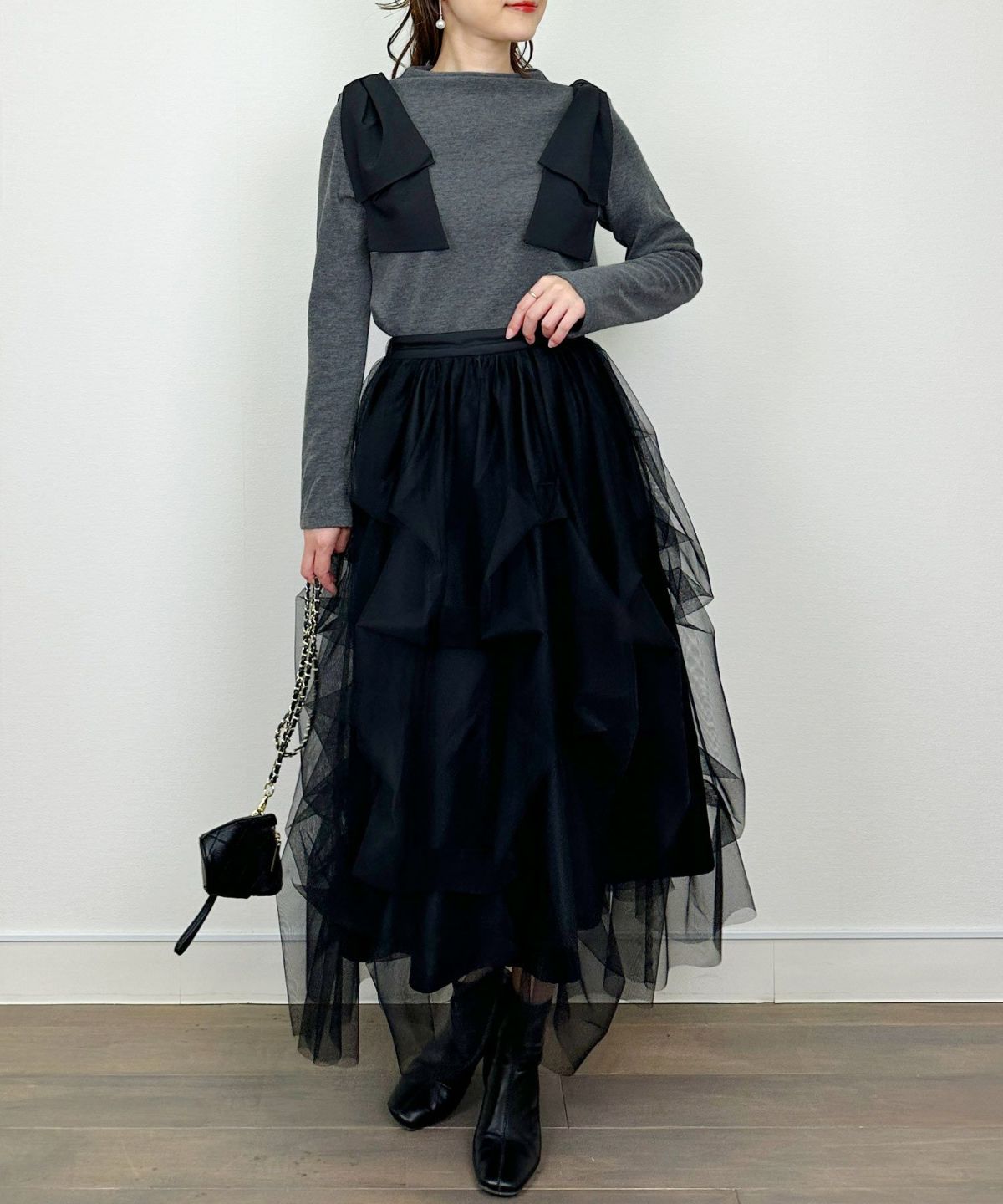 model：H164　着用サイズ：M　チャコールグレー