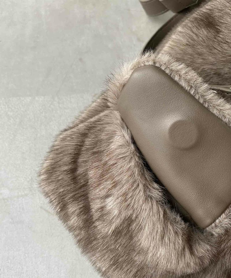 外ポケット マグネット付き