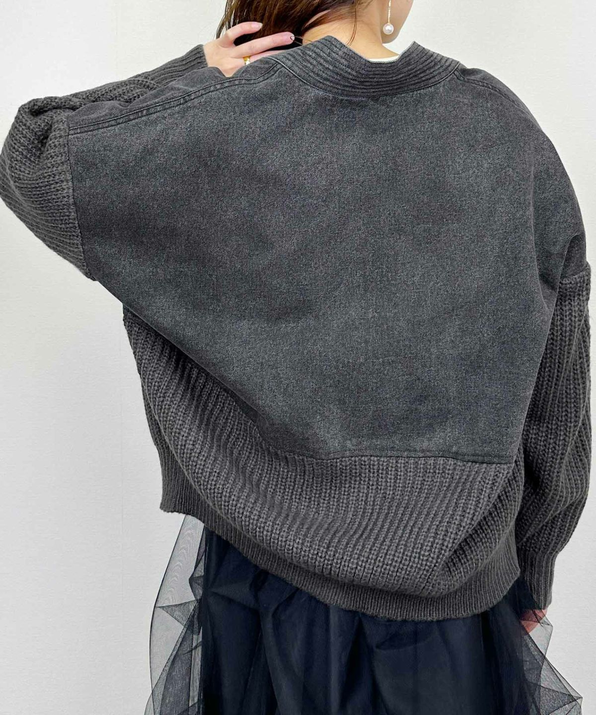 model：H164　着用サイズ：M　ブラック