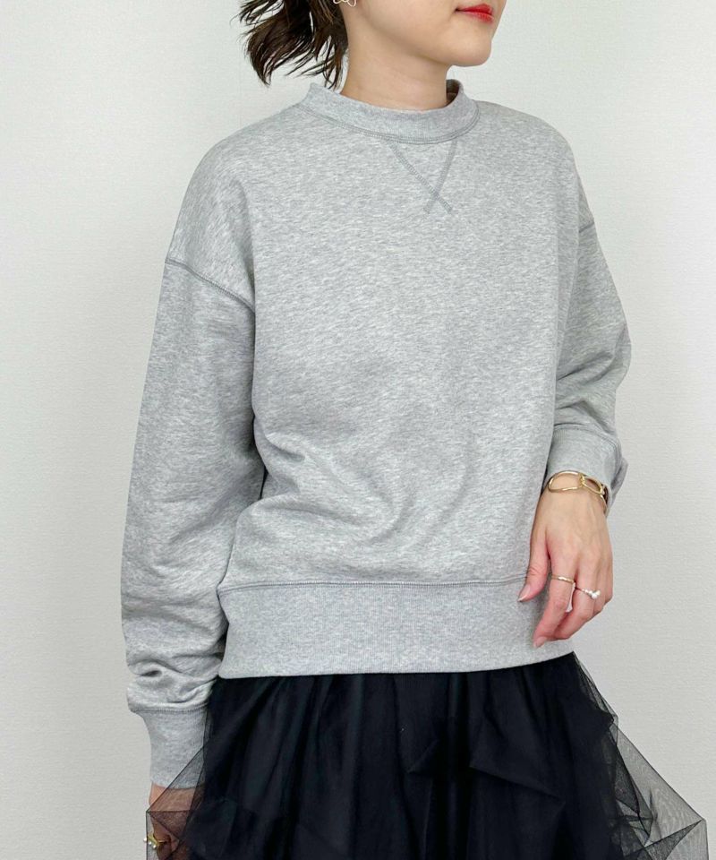 model：H164　着用サイズ：M　グレー　襟なし