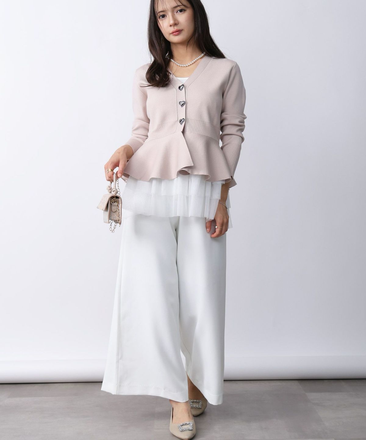 model：H160　着用サイズ：M　オフホワイト