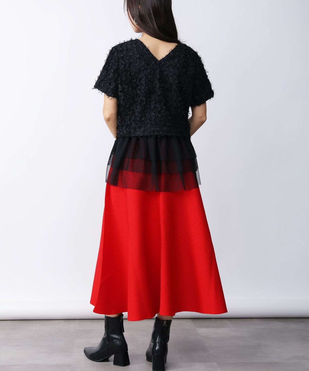 model：H160　着用サイズ：M　ブラック