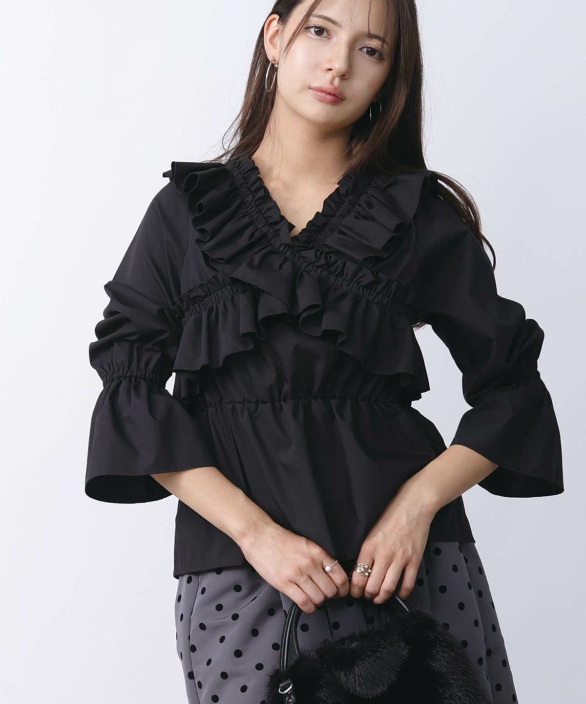 model：H160　着用サイズ：M