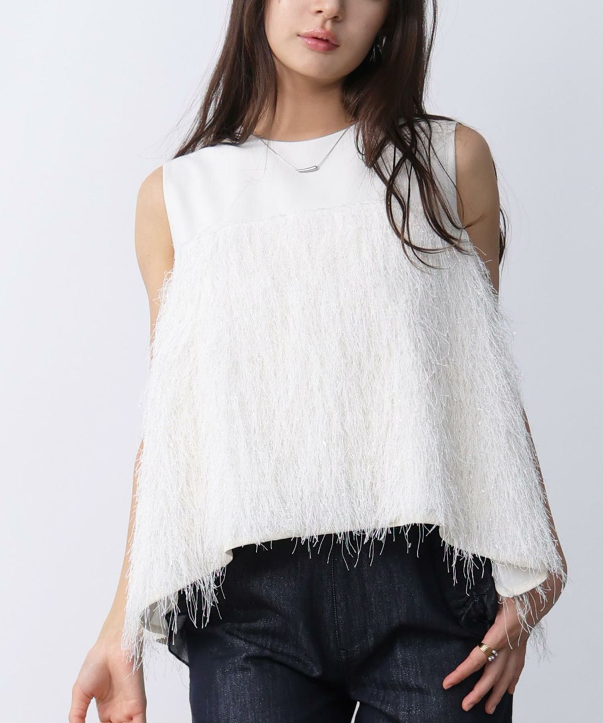 model：H160　着用サイズ：M　アイボリー