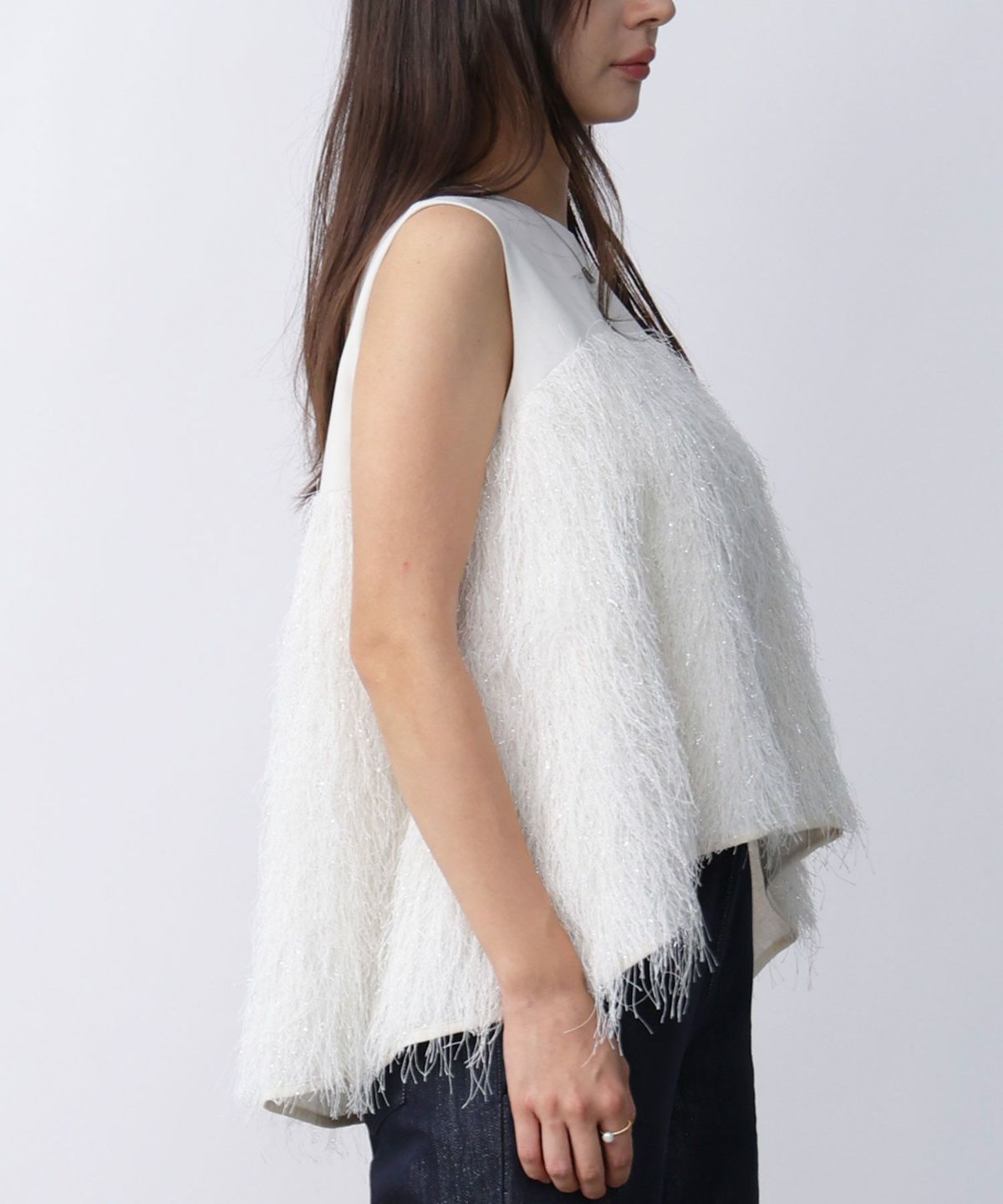 model：H160　着用サイズ：M　アイボリー