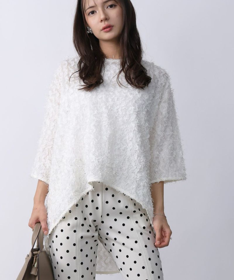 model：H160　着用サイズ：M　オフホワイト