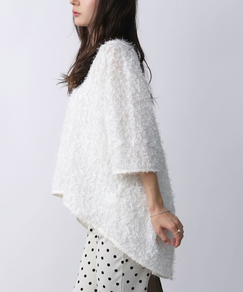 model：H160　着用サイズ：M　オフホワイト