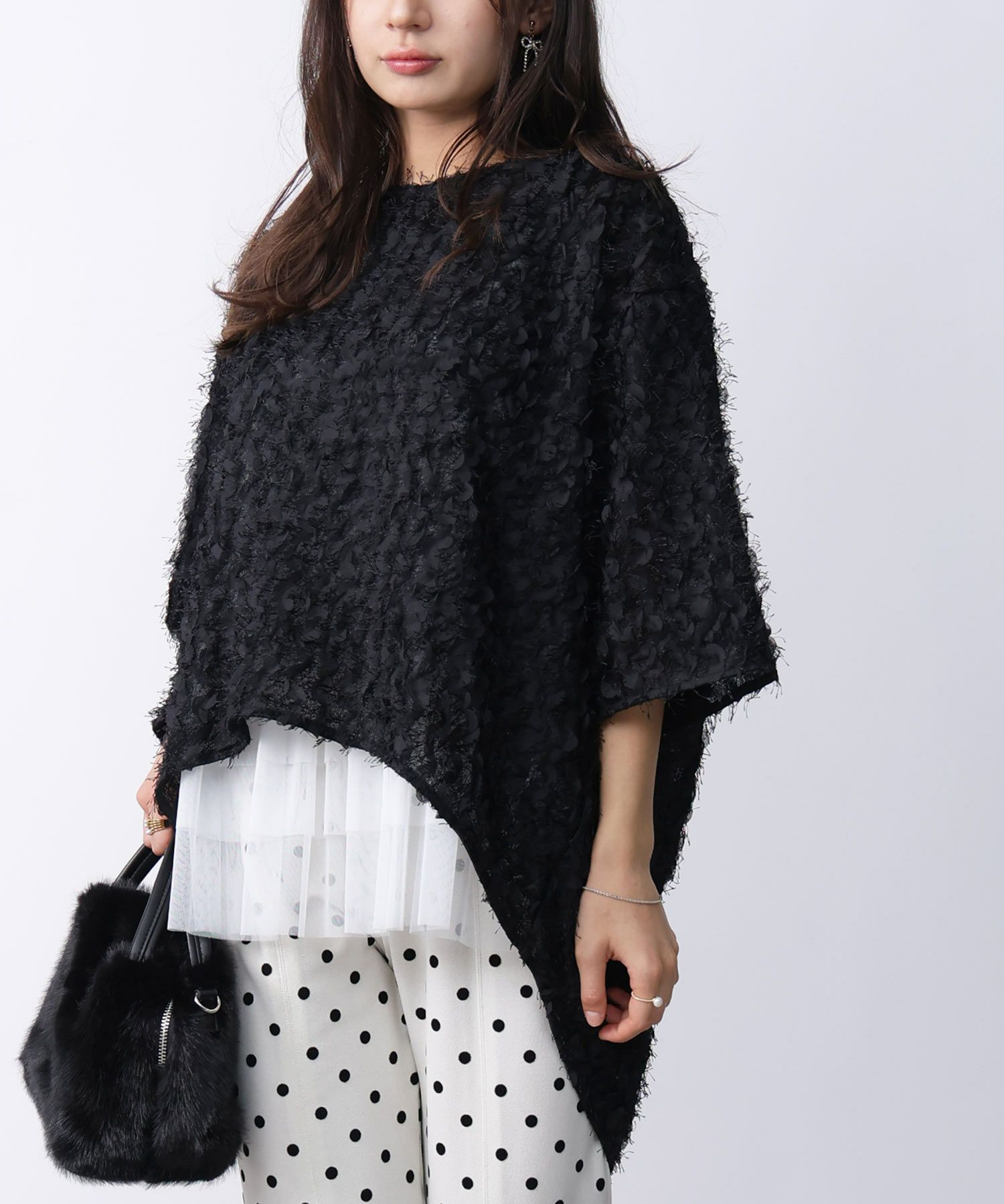 model：H160　着用サイズ：M　ブラック