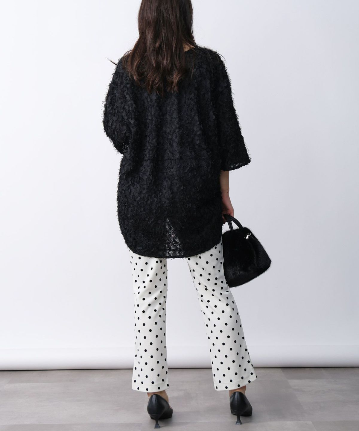 model：H160　着用サイズ：M　ブラック