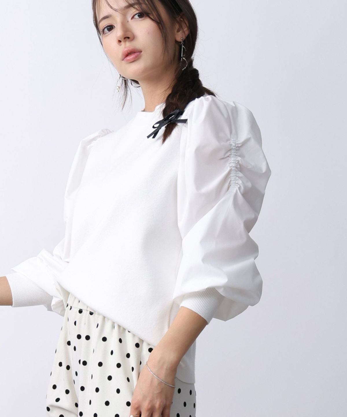 model：H160　着用サイズ：M　オフホワイト