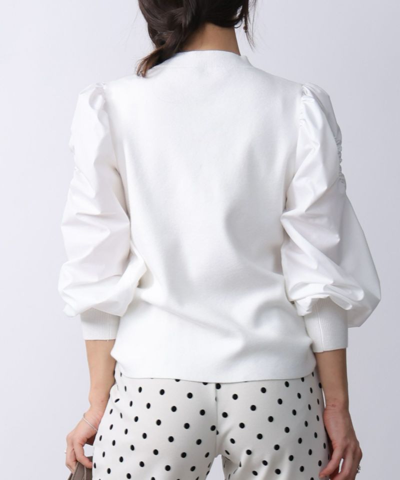 model：H160　着用サイズ：M　オフホワイト