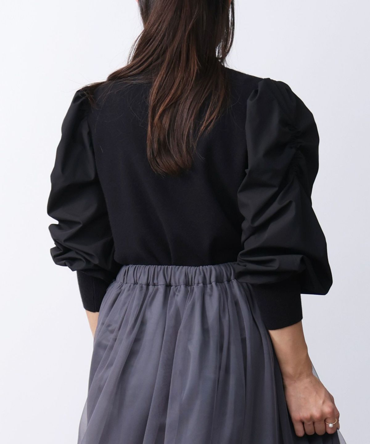 model：H160　着用サイズ：M　ブラック