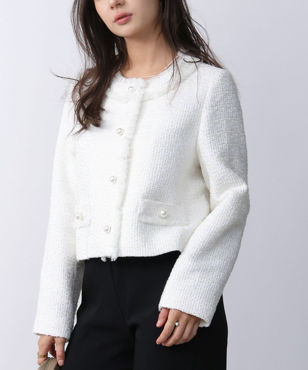 model：H160　着用サイズ：M　オフホワイト