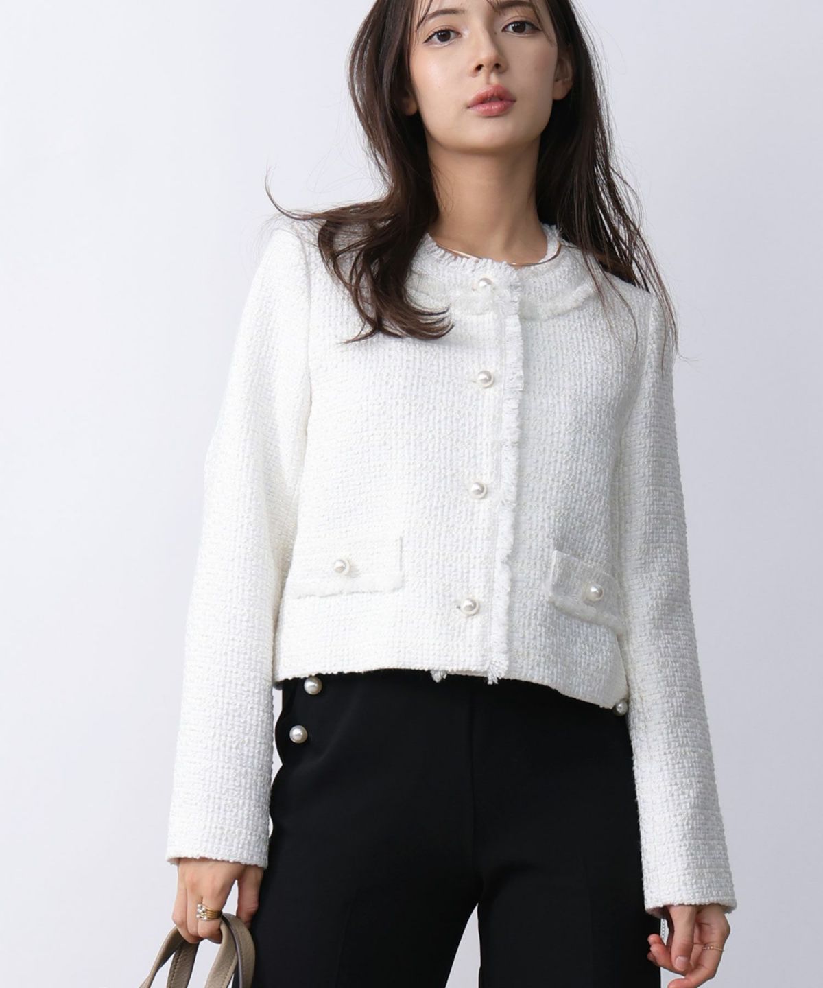 model：H160　着用サイズ：M　オフホワイト