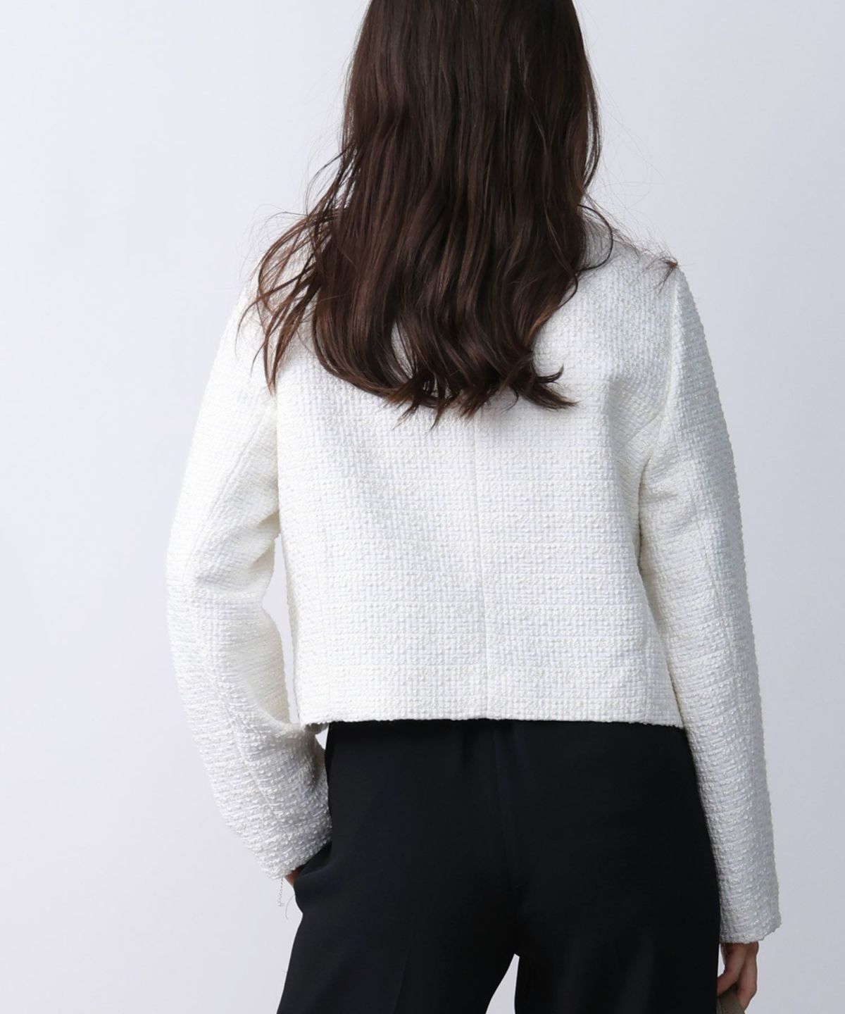 model：H160　着用サイズ：M　オフホワイト