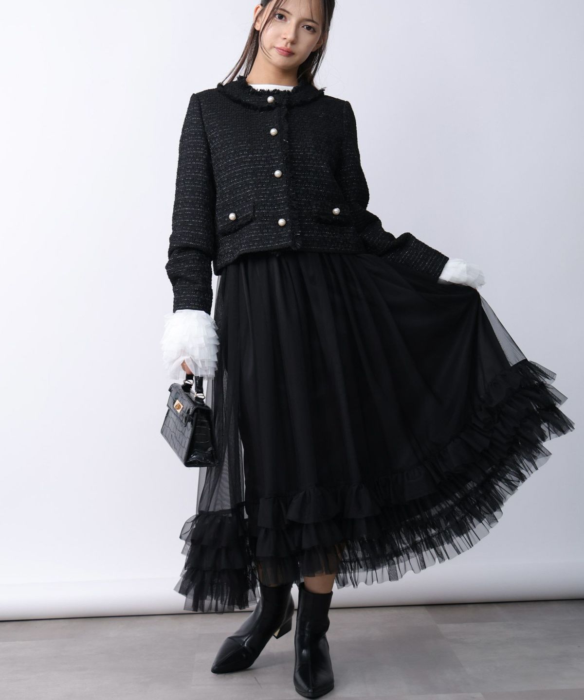 model：H160　着用サイズ：M　ブラック