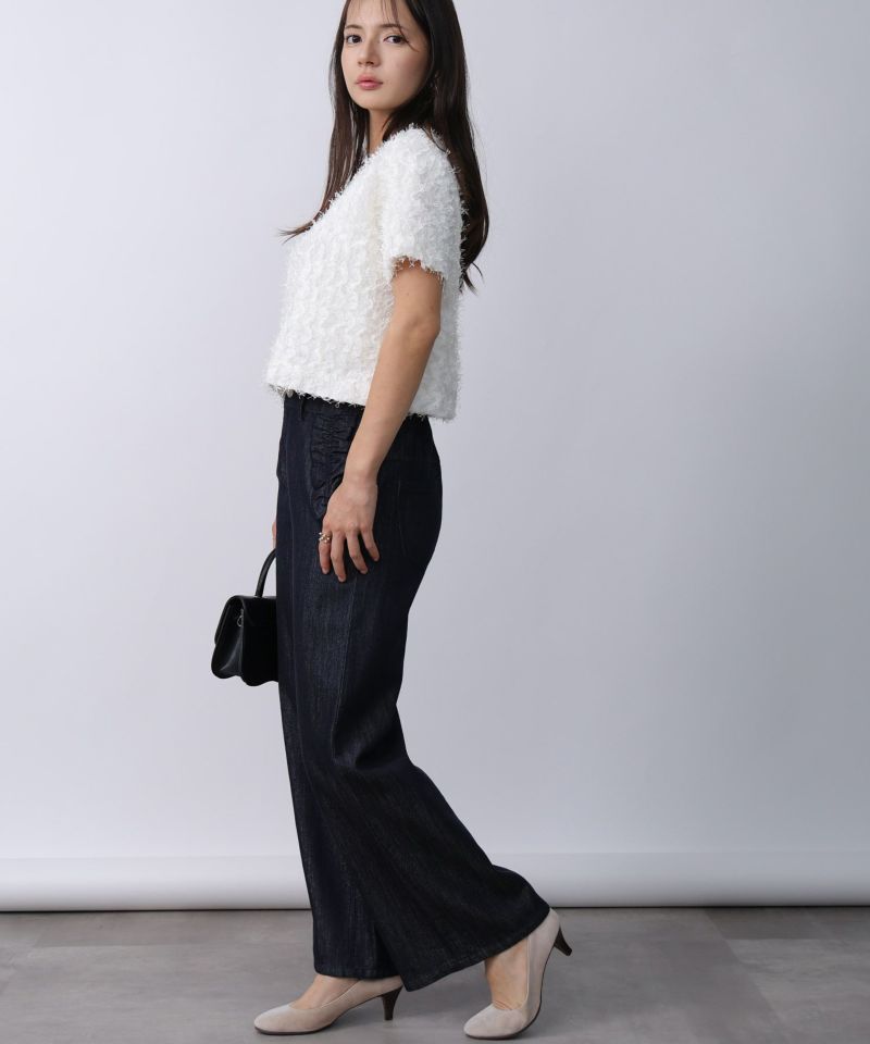 model：H160　着用サイズ：M　オフホワイト