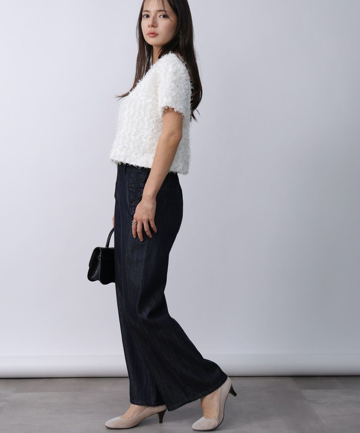 model：H160　着用サイズ：M　オフホワイト