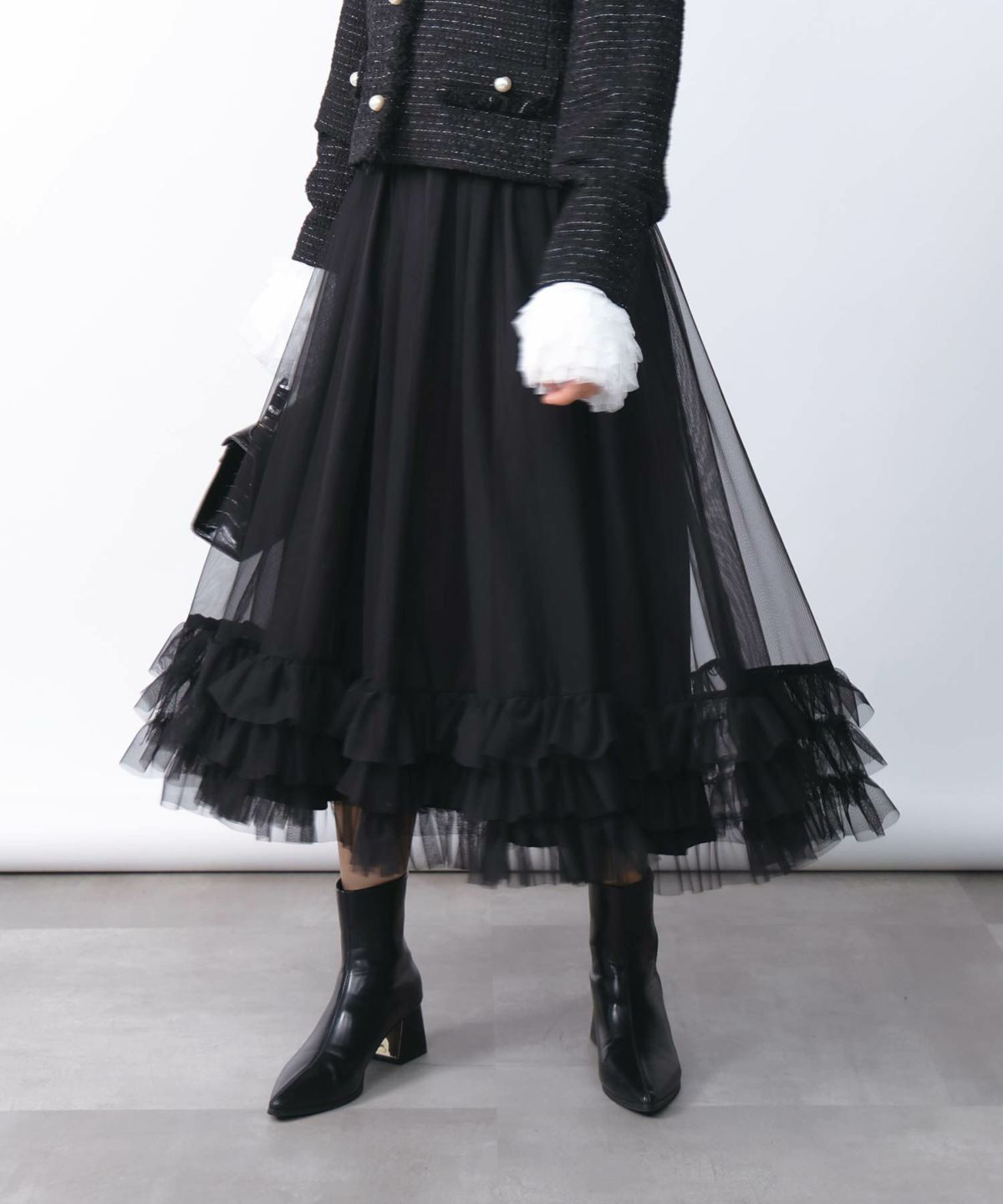 model：H160　着用サイズ：M　ブラック