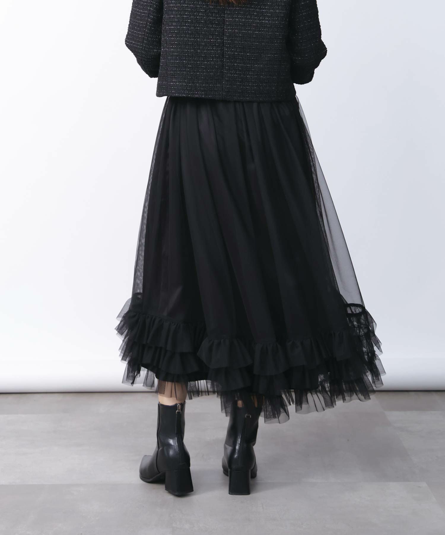 model：H160　着用サイズ：M　ブラック