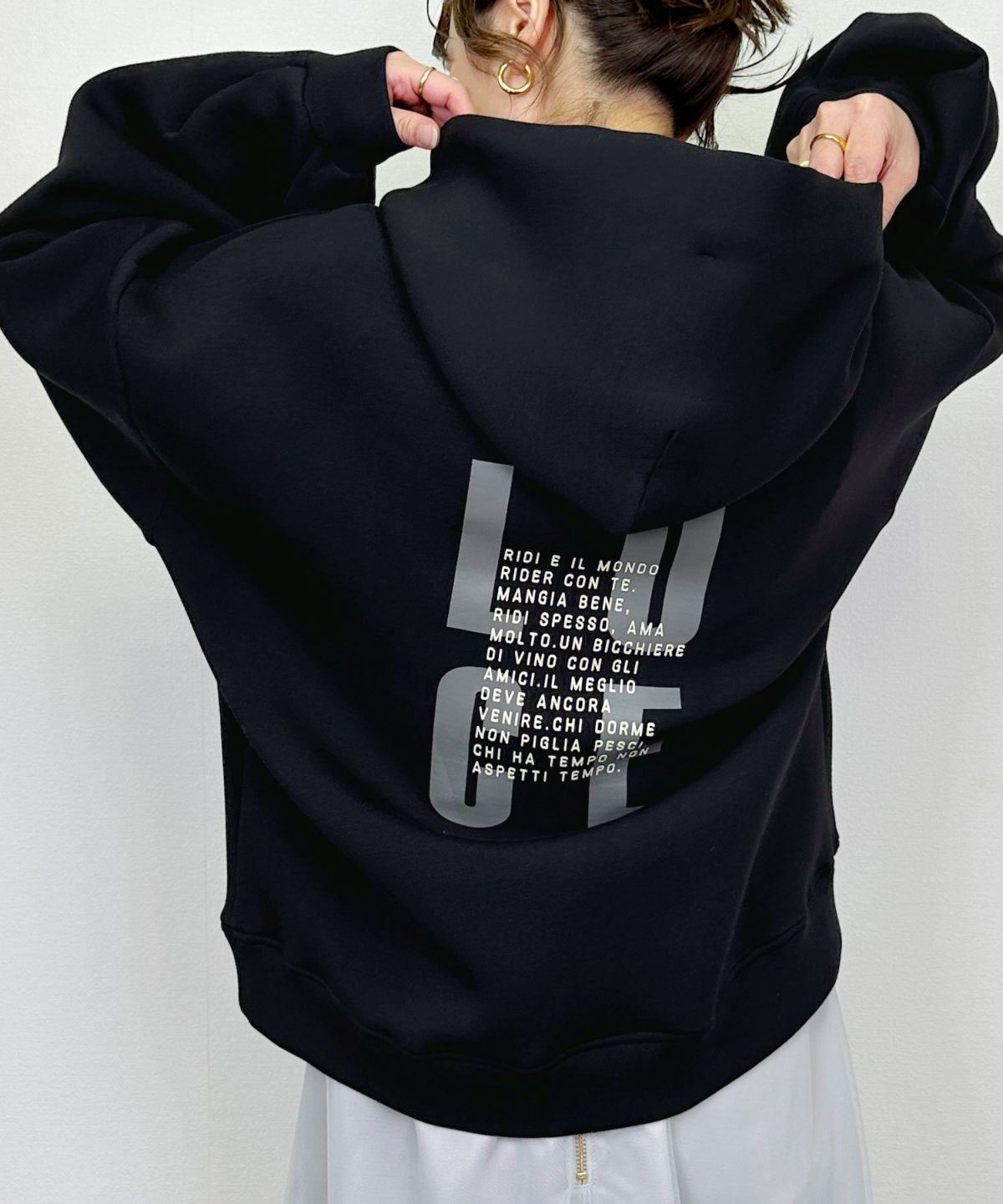 model：H164　着用サイズ：M　ブラック