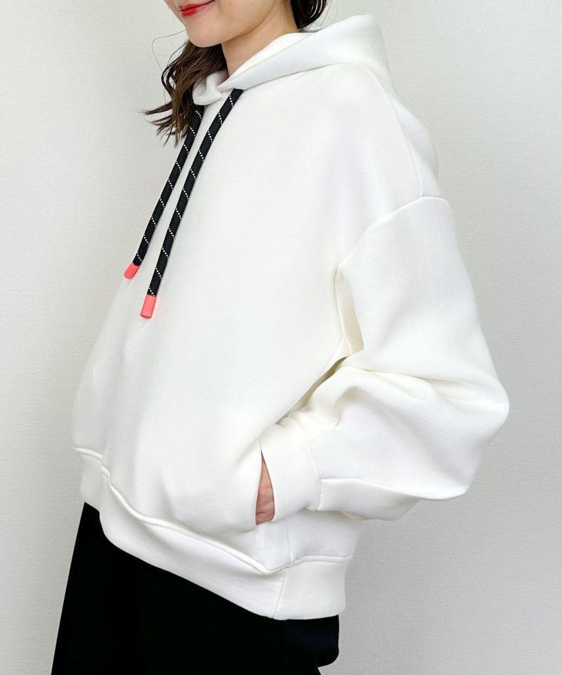 model：H164　着用サイズ：M　オフホワイト