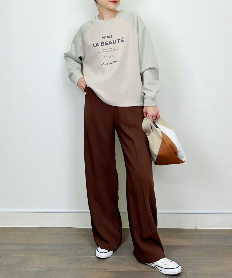 model：H164　着用サイズ：M　グレイッシュベージュ