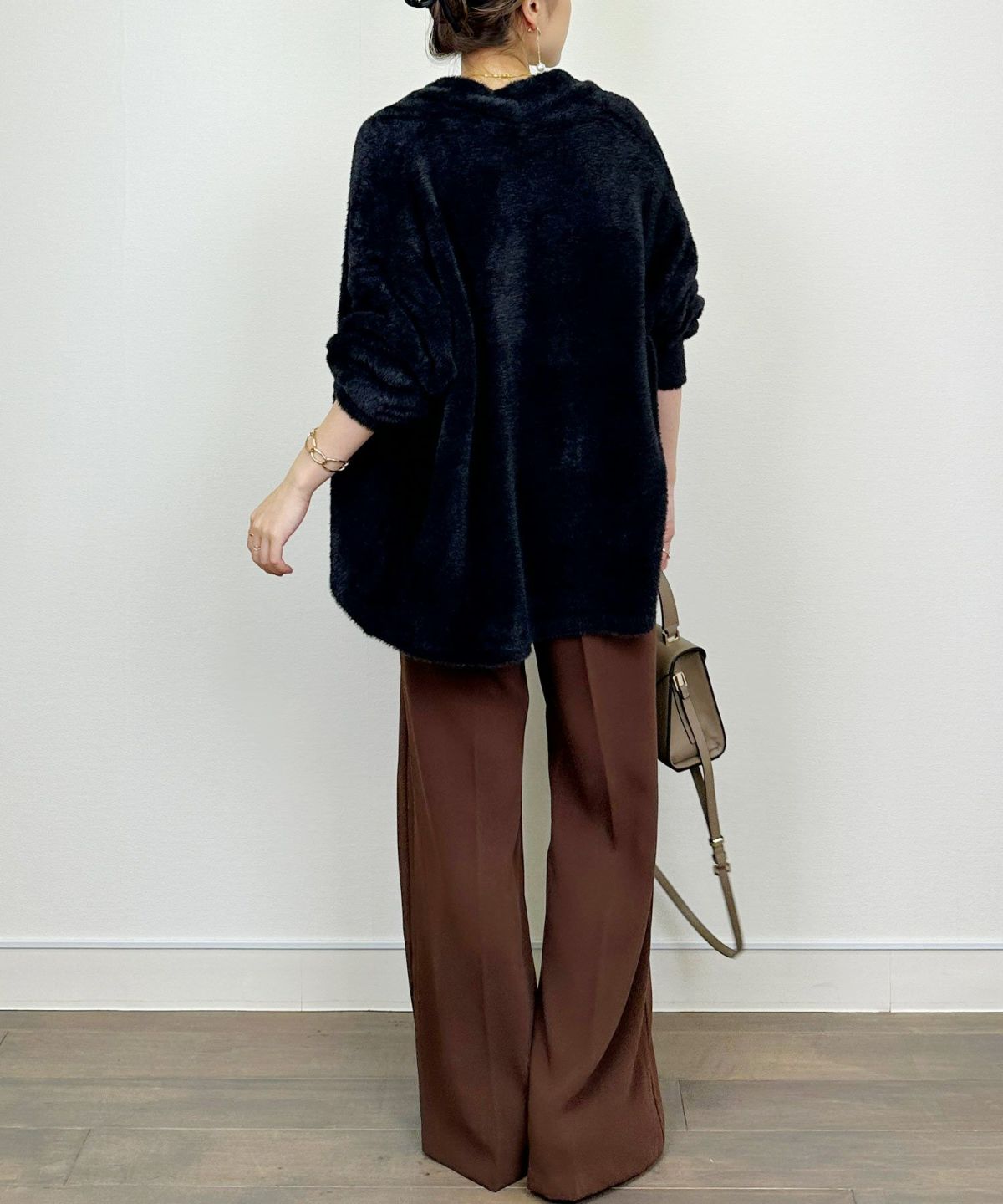 model：H164　着用サイズ：M　ブラック