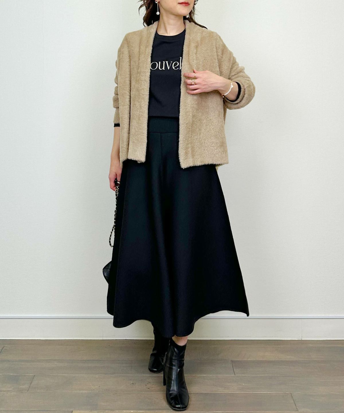 model：H164　着用サイズ：M　モカ