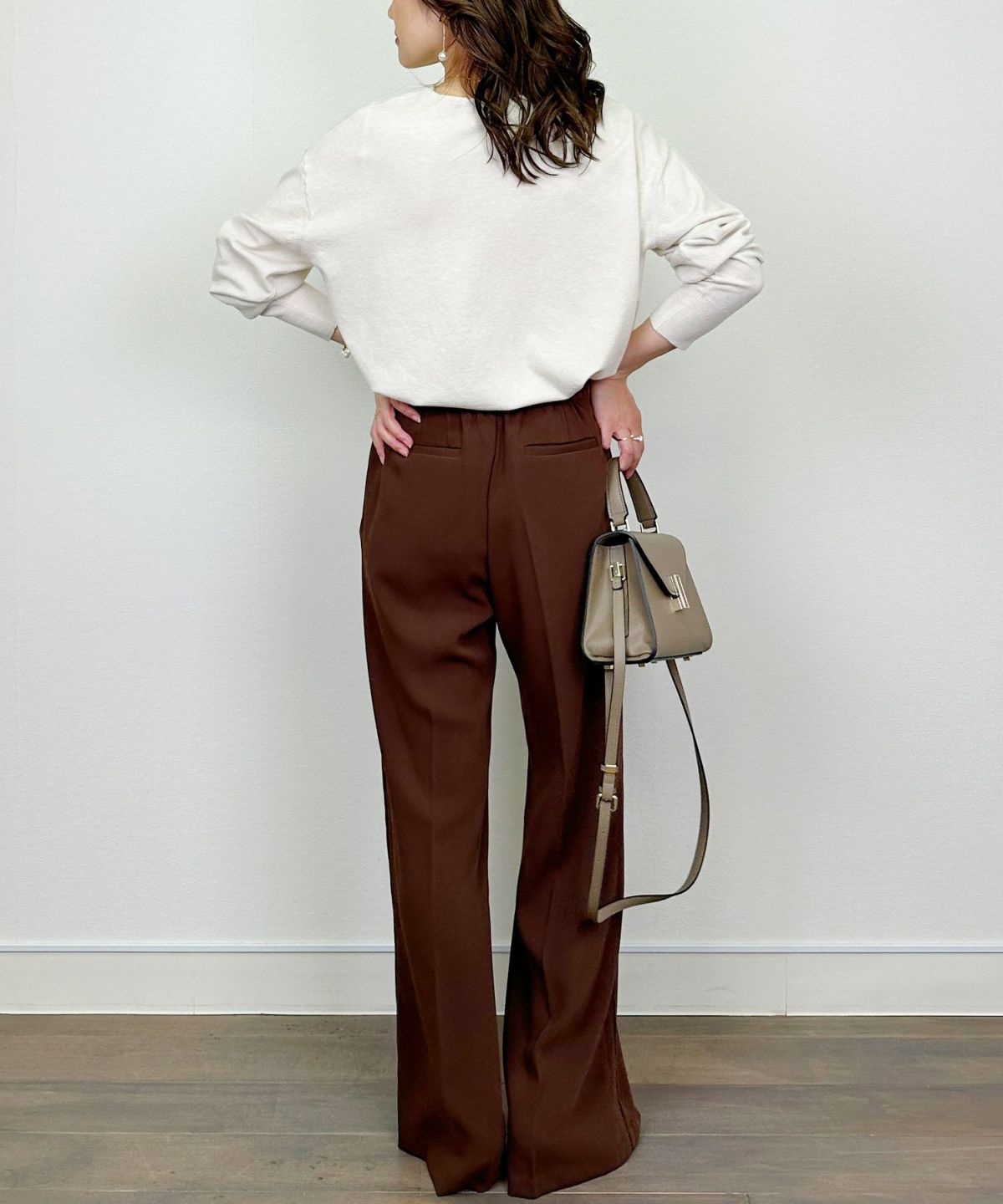 model：H164　着用サイズ：M　アイボリー