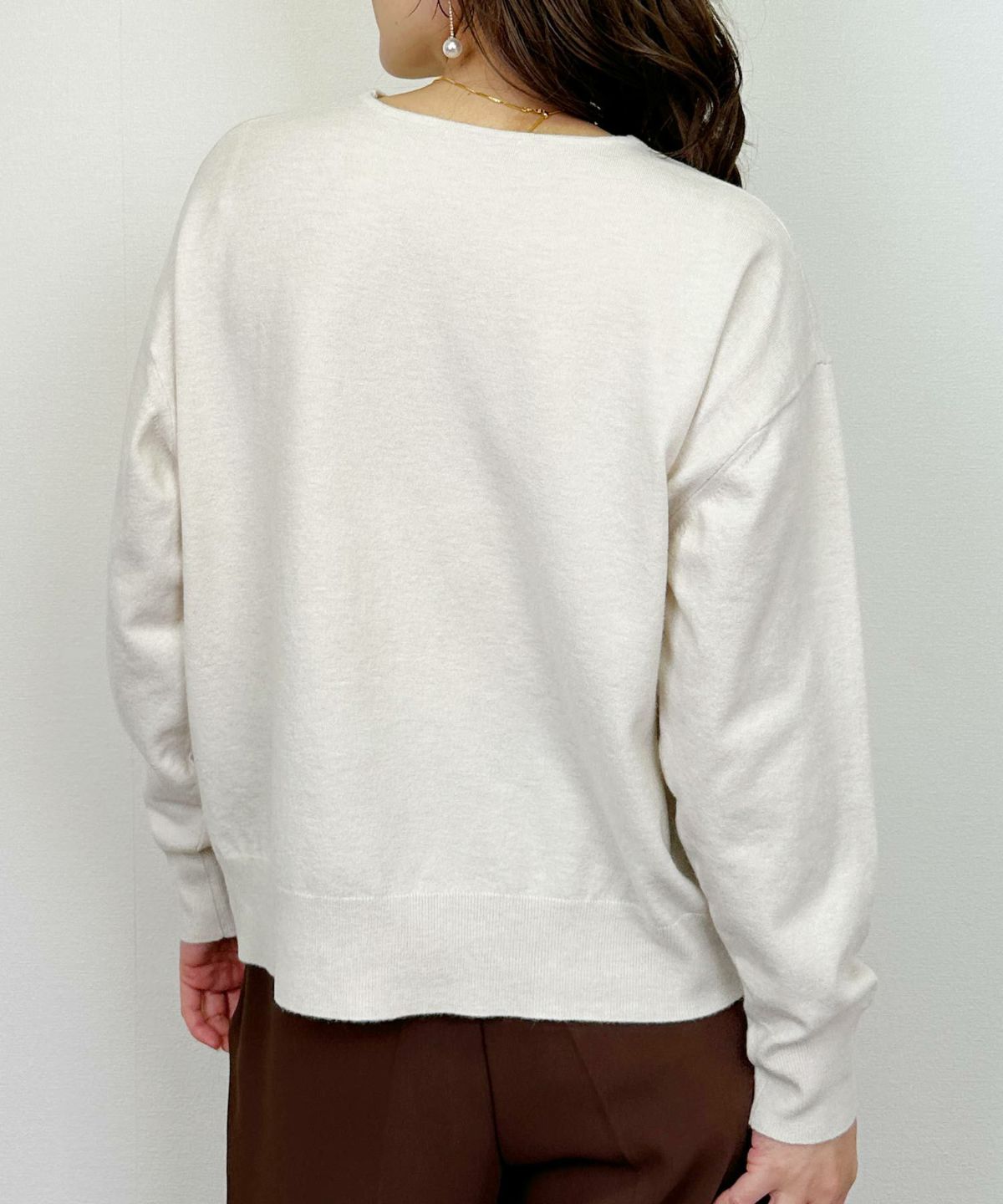 model：H164　着用サイズ：M　アイボリー