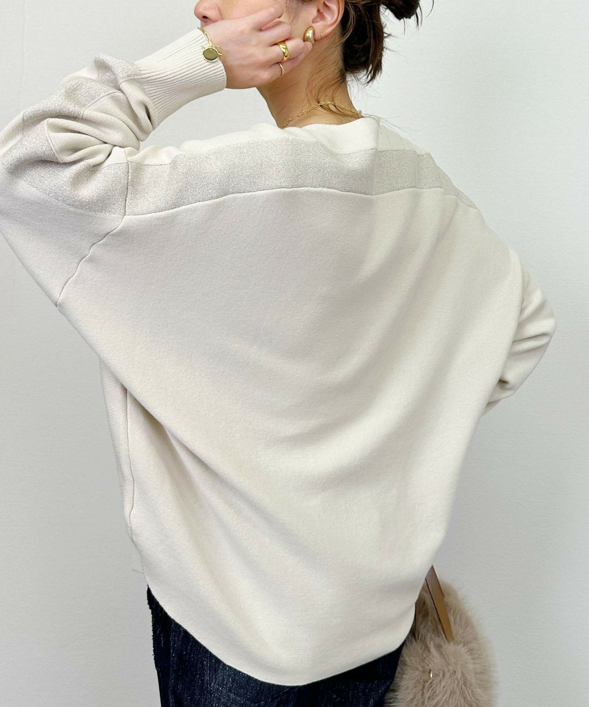 model：H164　着用サイズ：M　アイボリー