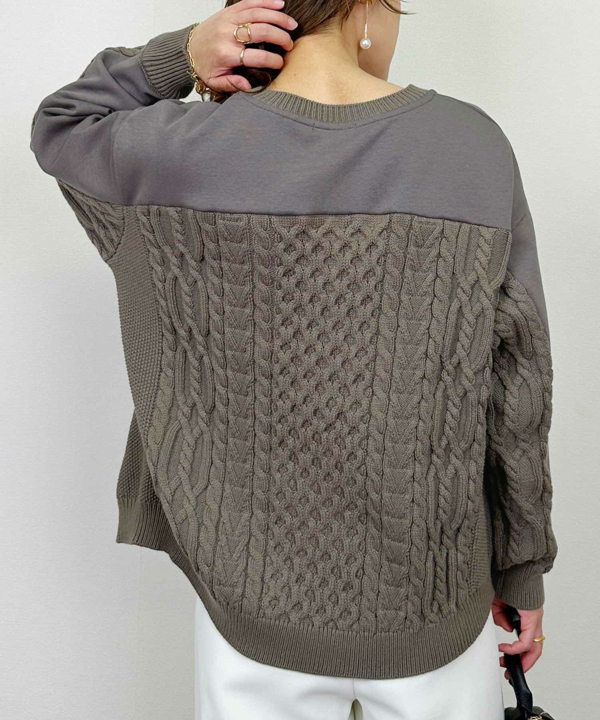 model：H164　着用サイズ：M　チャコールグレー