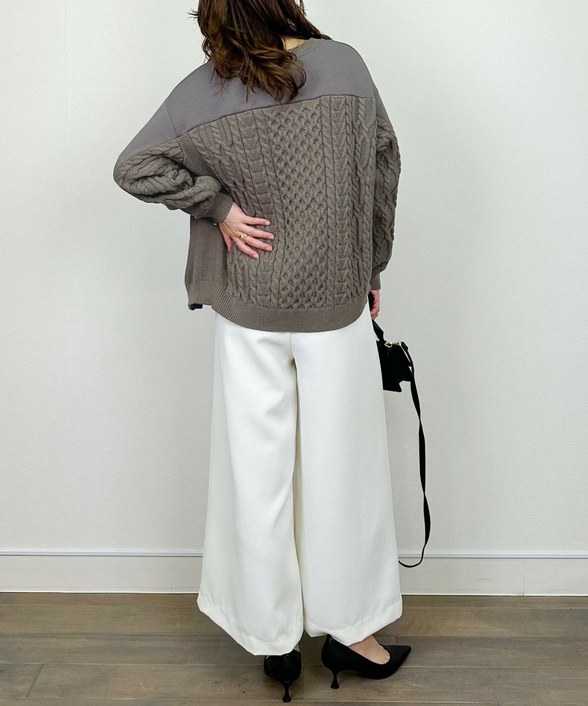 model：H164　着用サイズ：M　チャコールグレー