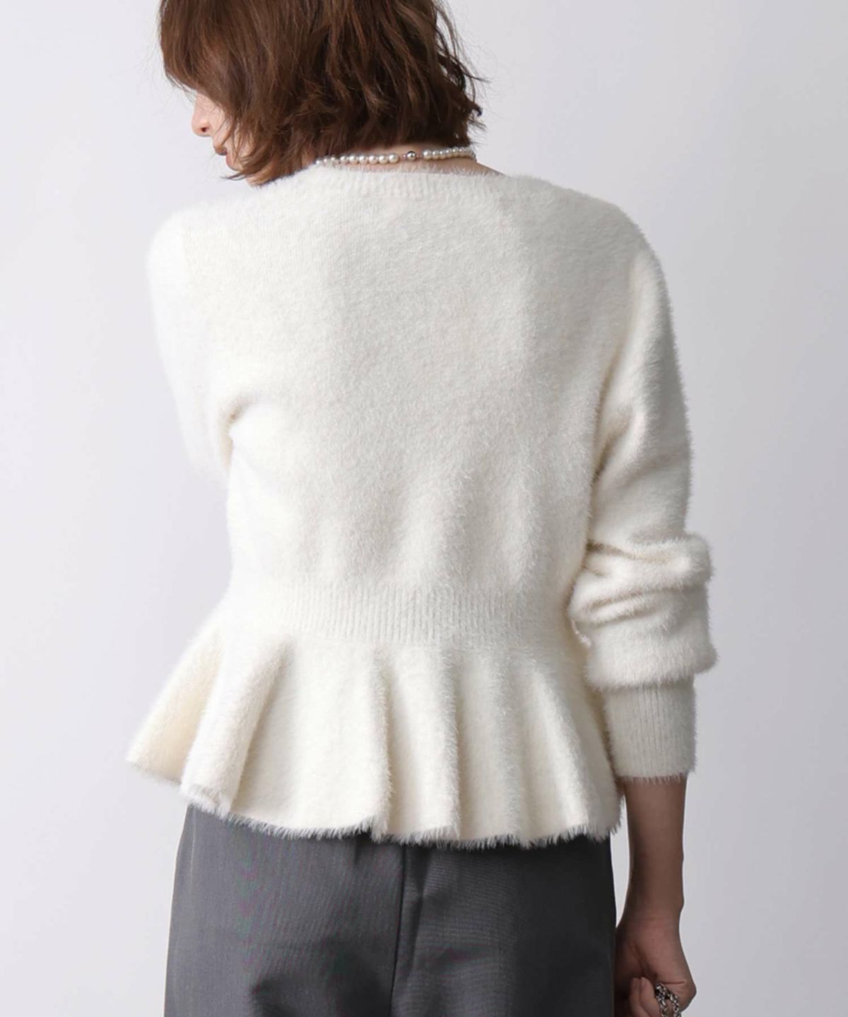 model：H171　着用サイズ：M　オフホワイト