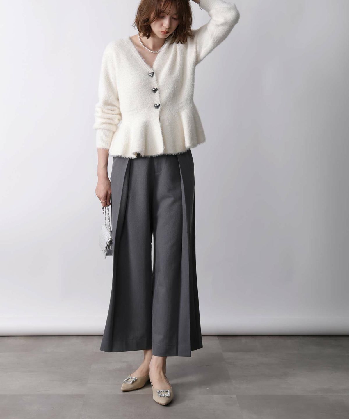 model：H171　着用サイズ：M　オフホワイト