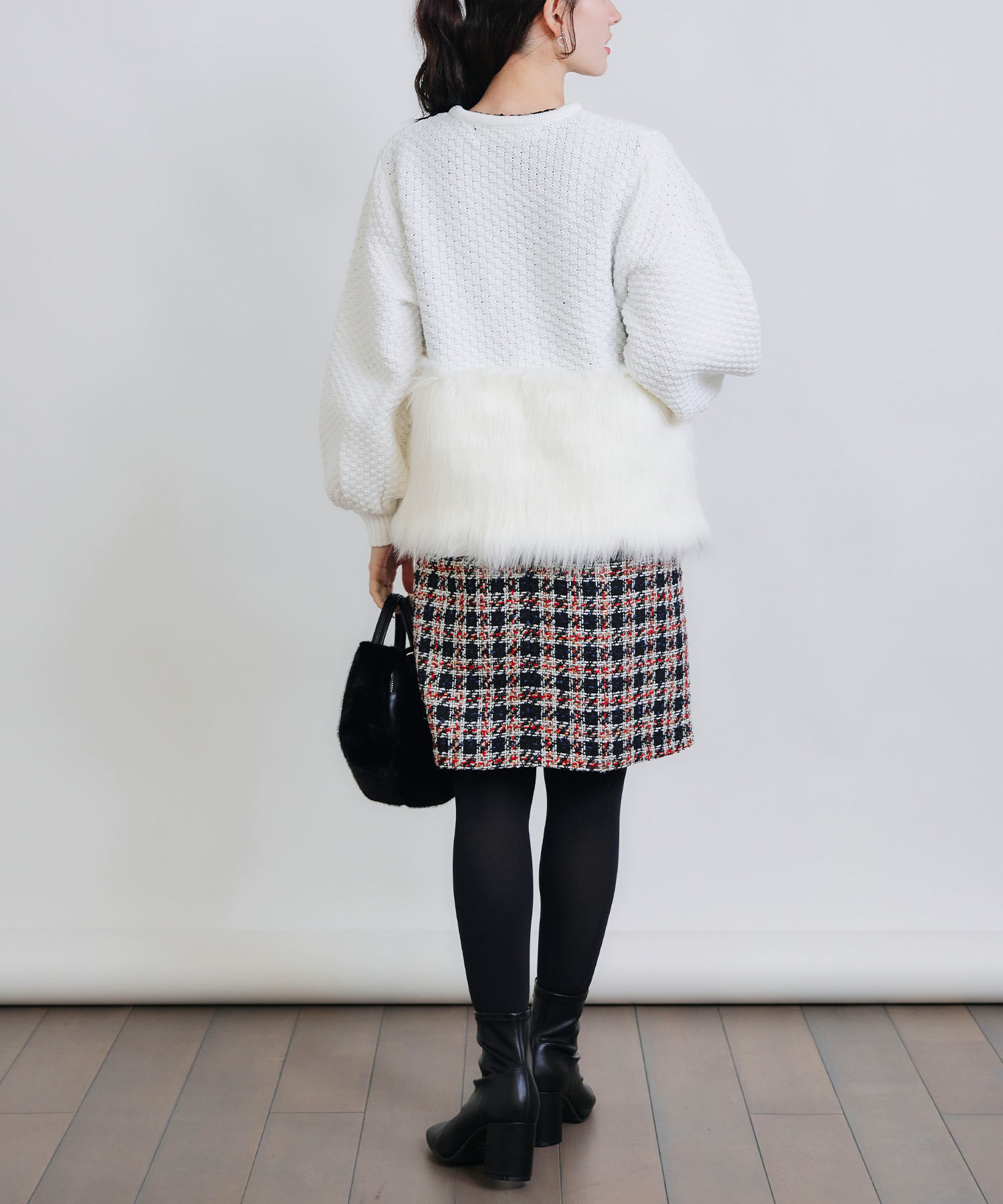 model：H155　着用サイズ：M　オフホワイト